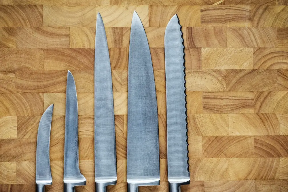 best knife blade material